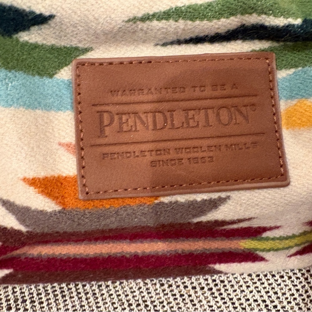 Pendleton Southwest Pattern Travel Kit Purse with… - image 7